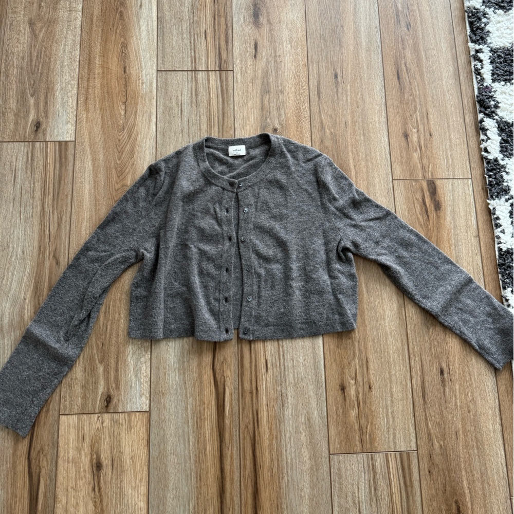 Cropped grey cardigan, Wilfred (Aritzia)